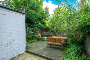 JOIVY Stylish 2-bed flat with garden in Notting Hill